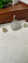 Pendants  2